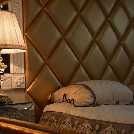 Le Petit Versailles Vernon  Ngoại thất bức ảnh