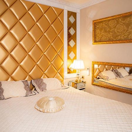 Le Petit Versailles Vernon  Ngoại thất bức ảnh